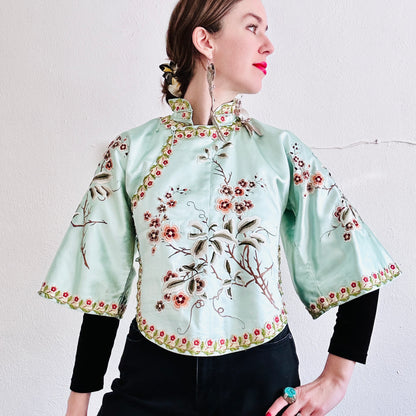 50'S VINTAGE SILK CHINESE EMBROIDERED JACKET // SIZE XSMALL