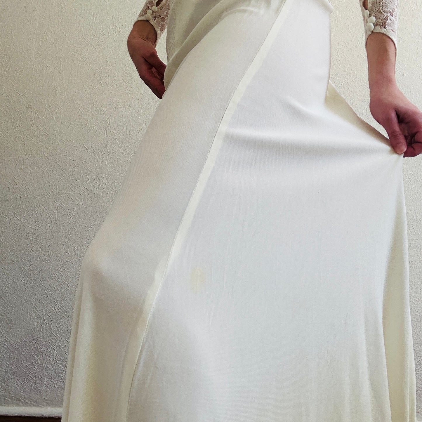 70'S VINTAGE WEDDING DRESS // SIZE XSMALL