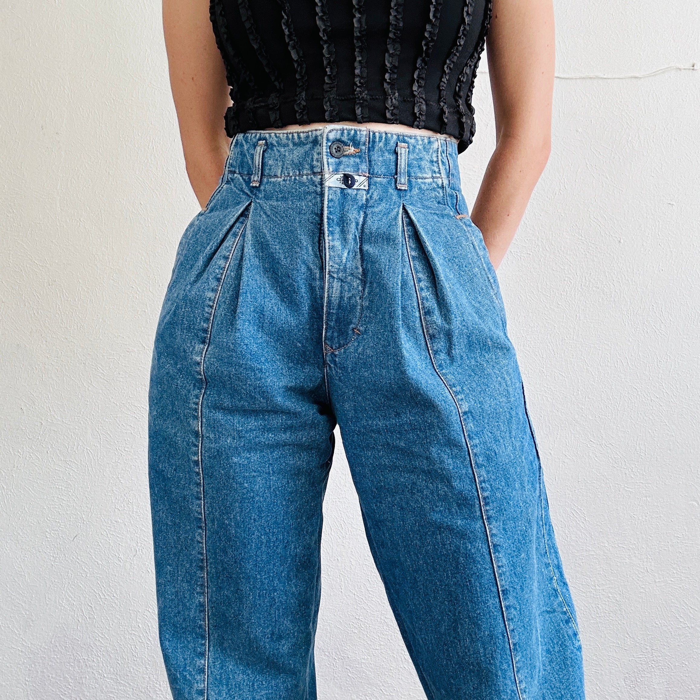 VTG store GIRBAUD JEANS