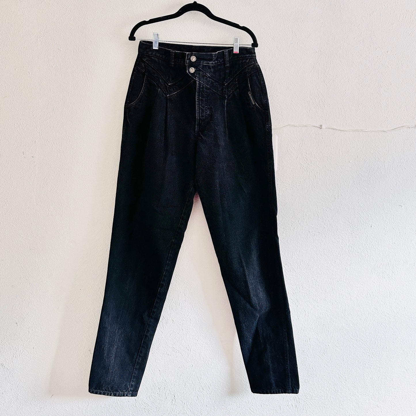 80'S VINTAGE ROCKIES WESTERN JEANS // WAIST SIZE 30