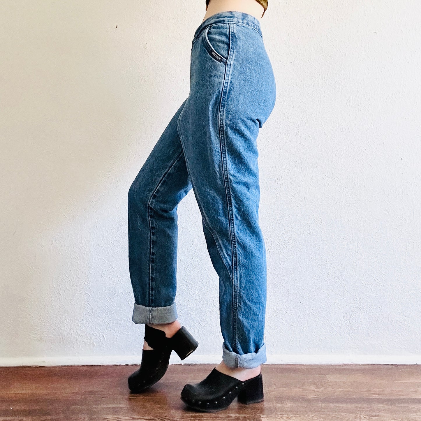 80'S VINTAGE ROCKIES WESTERN BAREBACK JEANS // WAIST SIZE 25