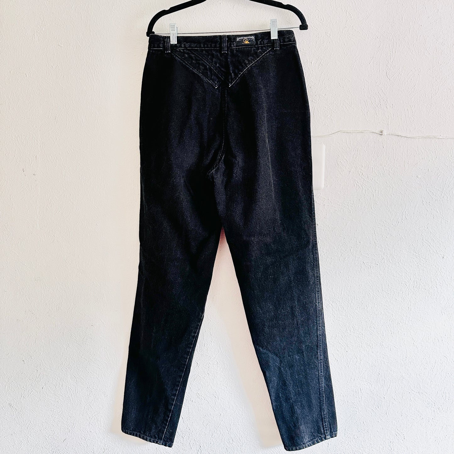 80'S VINTAGE ROCKIES WESTERN JEANS // WAIST SIZE 30