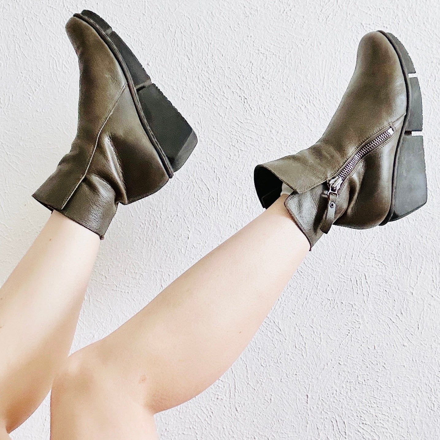 TRIPPEN BLAZE ANKLE BOOTS  // SIZE 8.5