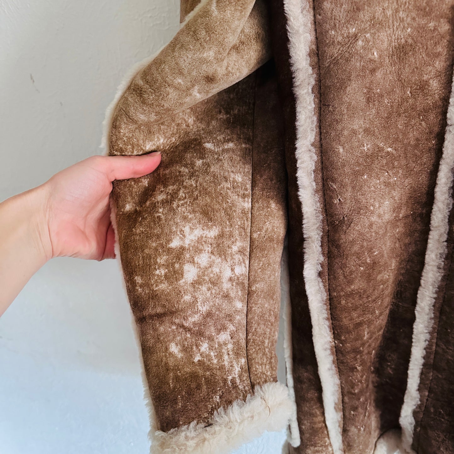 60’S VINTAGE H BAR C SHEEPSKIN SHEARLING JACKET // SIZE MEDIUM