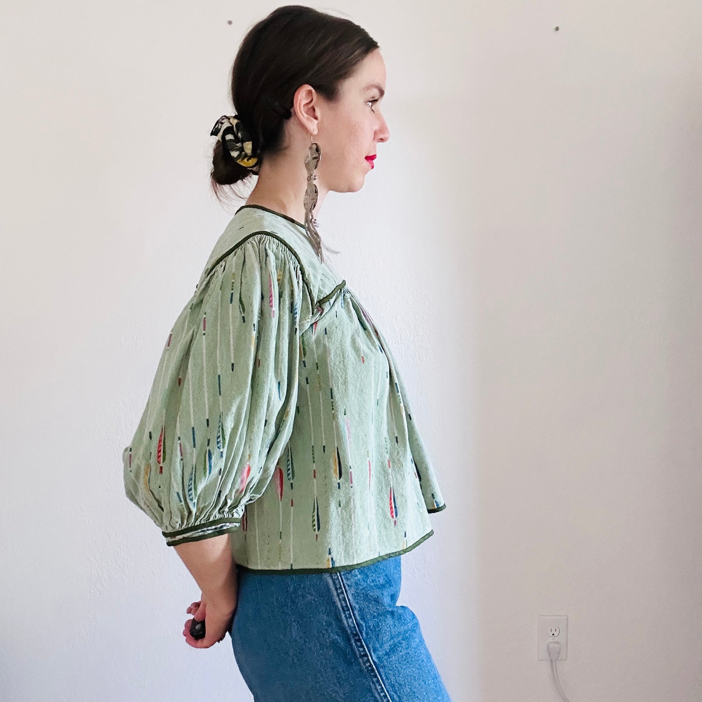 VINTAGE PEASANT BLOUSE // SIZE SMALL