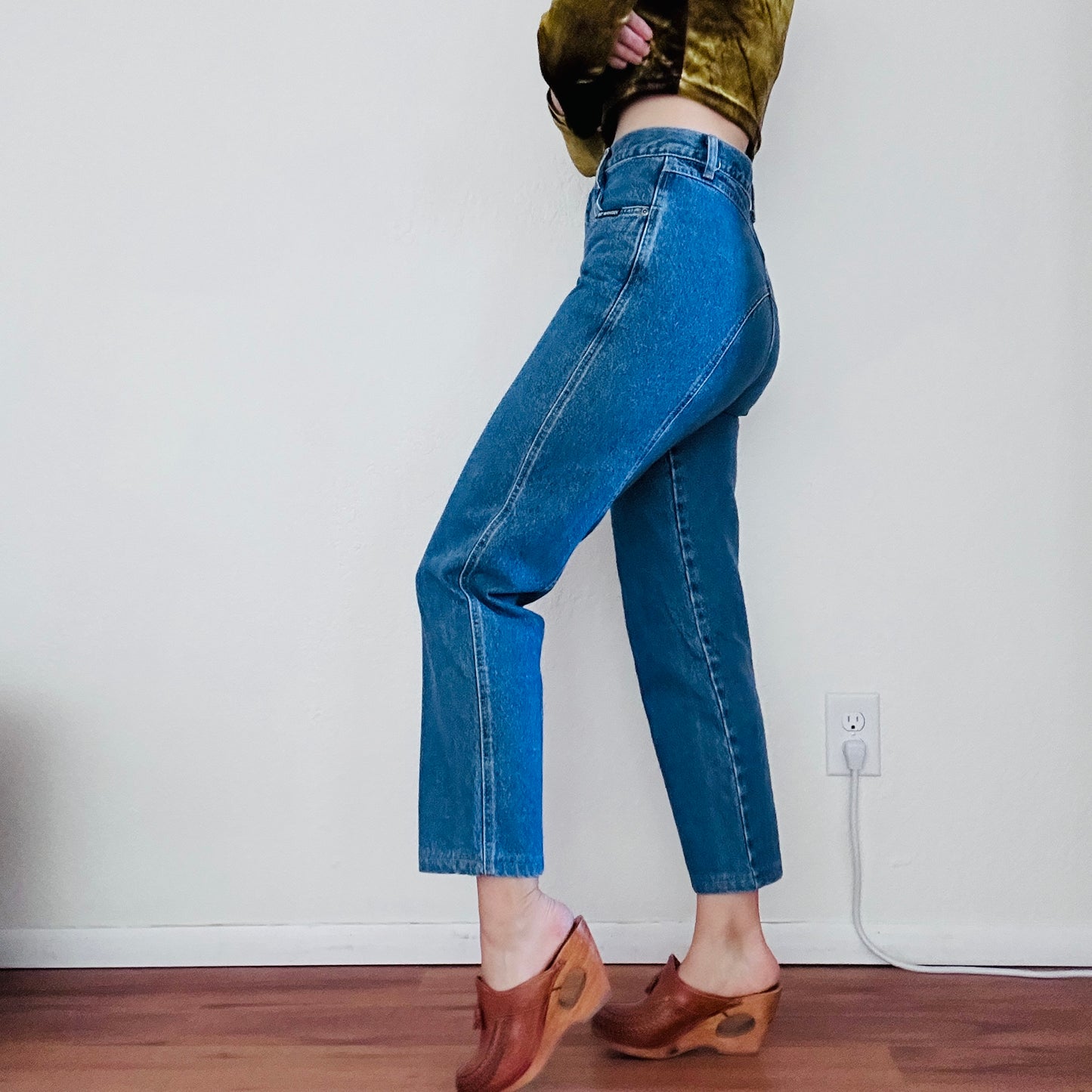 90'S VINTAGE ROCKIES WESTERN JEANS // WAIST SIZE 26