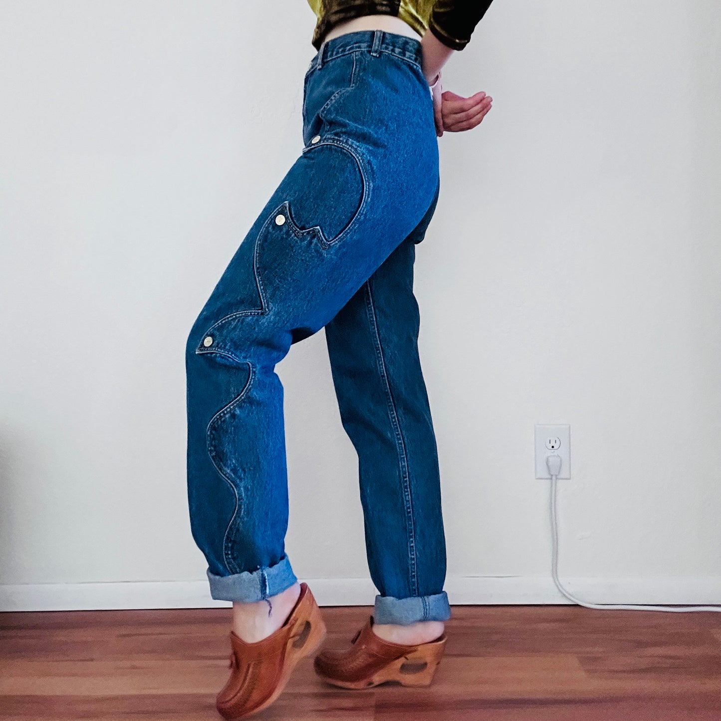 90’S VINTAGE LAWMAN STUDDED JEANS // WAIST SIZE 30