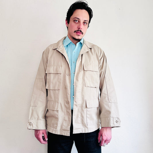 90'S VINTAGE CARGO MILITARY JACKET // SIZE LARGE