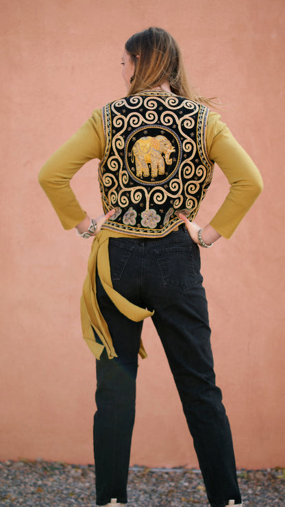 80'S VINTAGE VELVET EMBROIDERED ELEPHANT VEST // SIZE LARGE