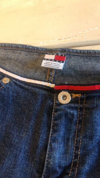 Y2K VINTAGE TOMMY HILFIGER LOW RISE BOOTCUT JEANS // SIZE SMALL