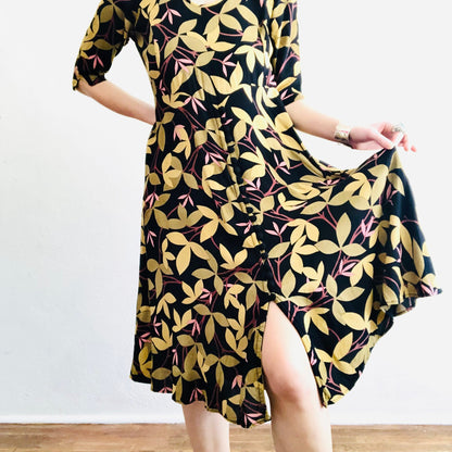 80'S VINTAGE BLACK PRINTED MIDI DRESS // SIZE MEDIUM