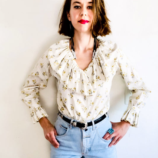 60'S VINTAGE RUFFLE BLOUSE // SIZE SMALL