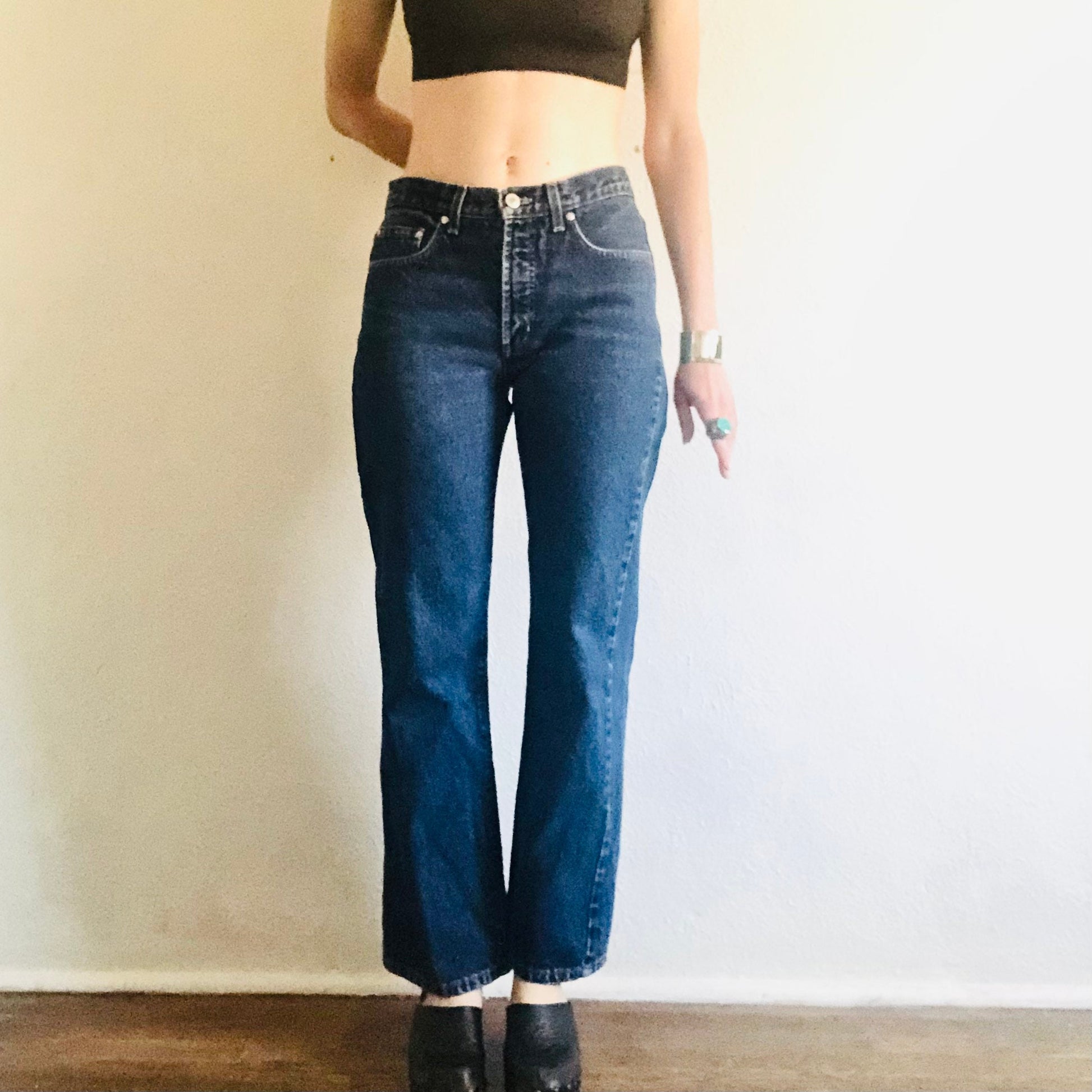 90'S VINTAGE ANCHOR BLUE STRAIGHT LEG JEANS // WAIST SIZE 28