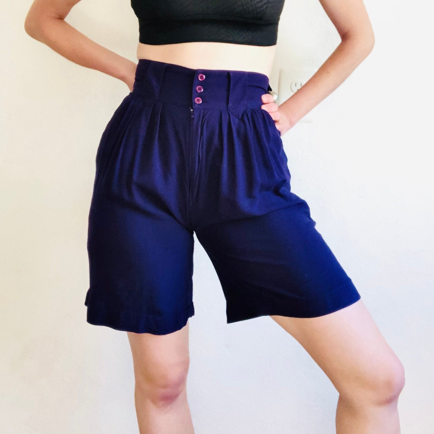 80'S VINTAGE PURPLE HIGH WAISTED CULOTTES SHORTS // SIZE SMALL