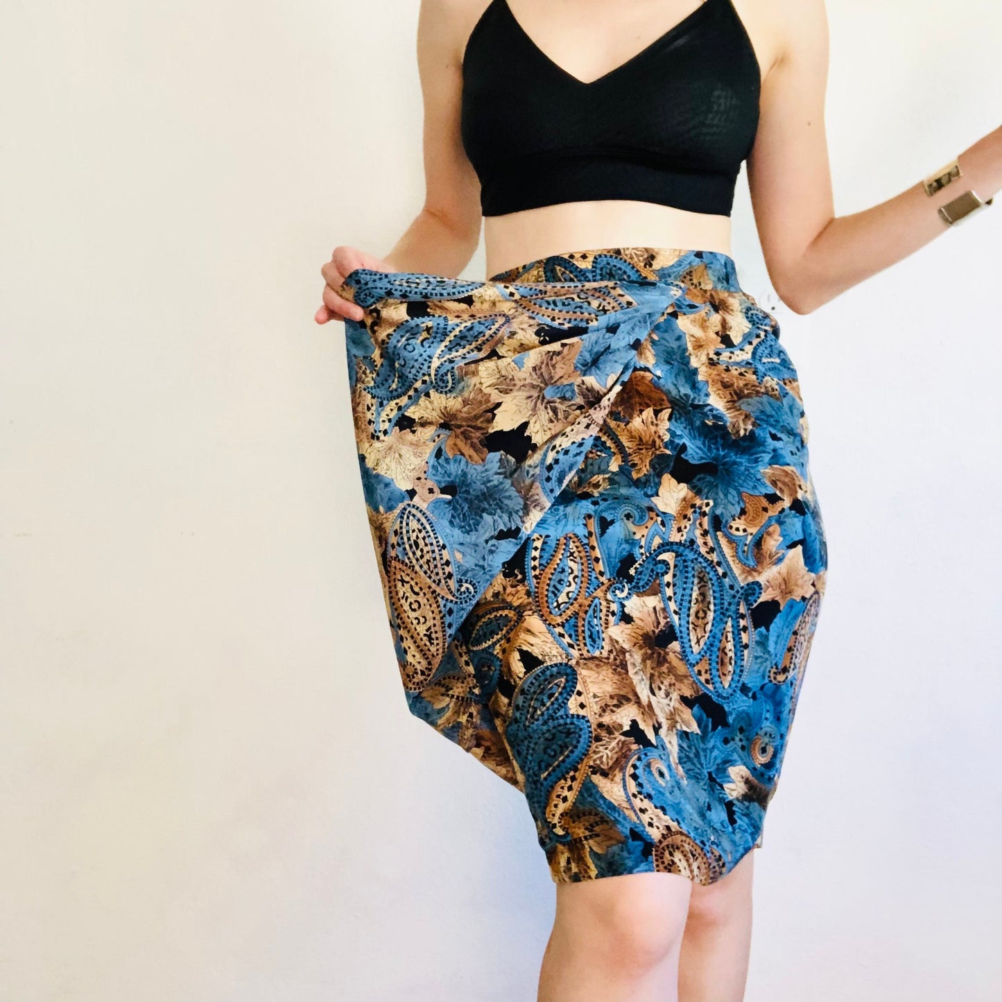 80'S VINTAGE SILK WRAP SKIRT // SIZE SMALL