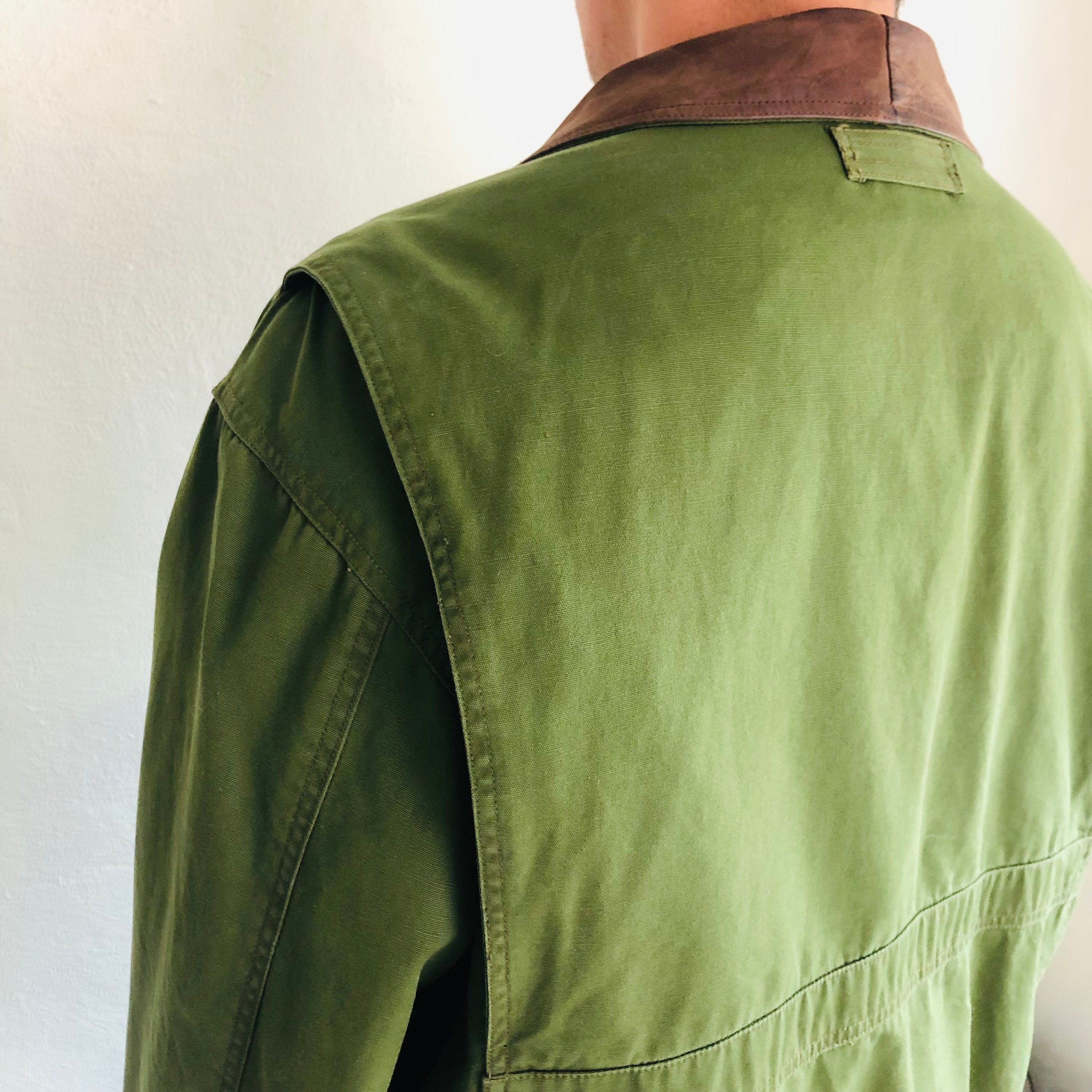 90'S VINTAGE GREEN CANVAS & LEATHER UTILITY HUNTING JACKET // SIZE