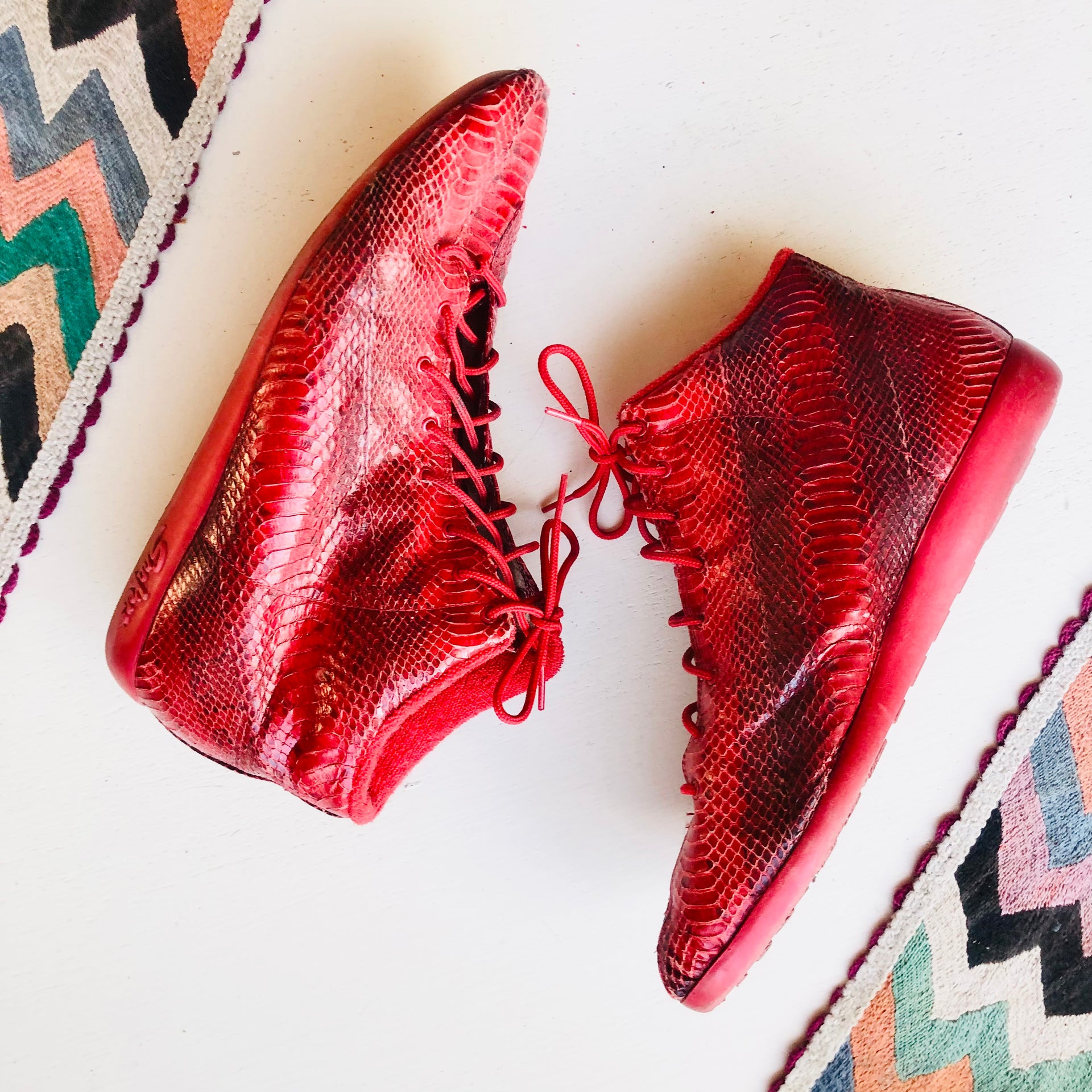 80s VINTAGE SNAKERS GENUINE SNAKESKIN SHOES // SIZE 7.5