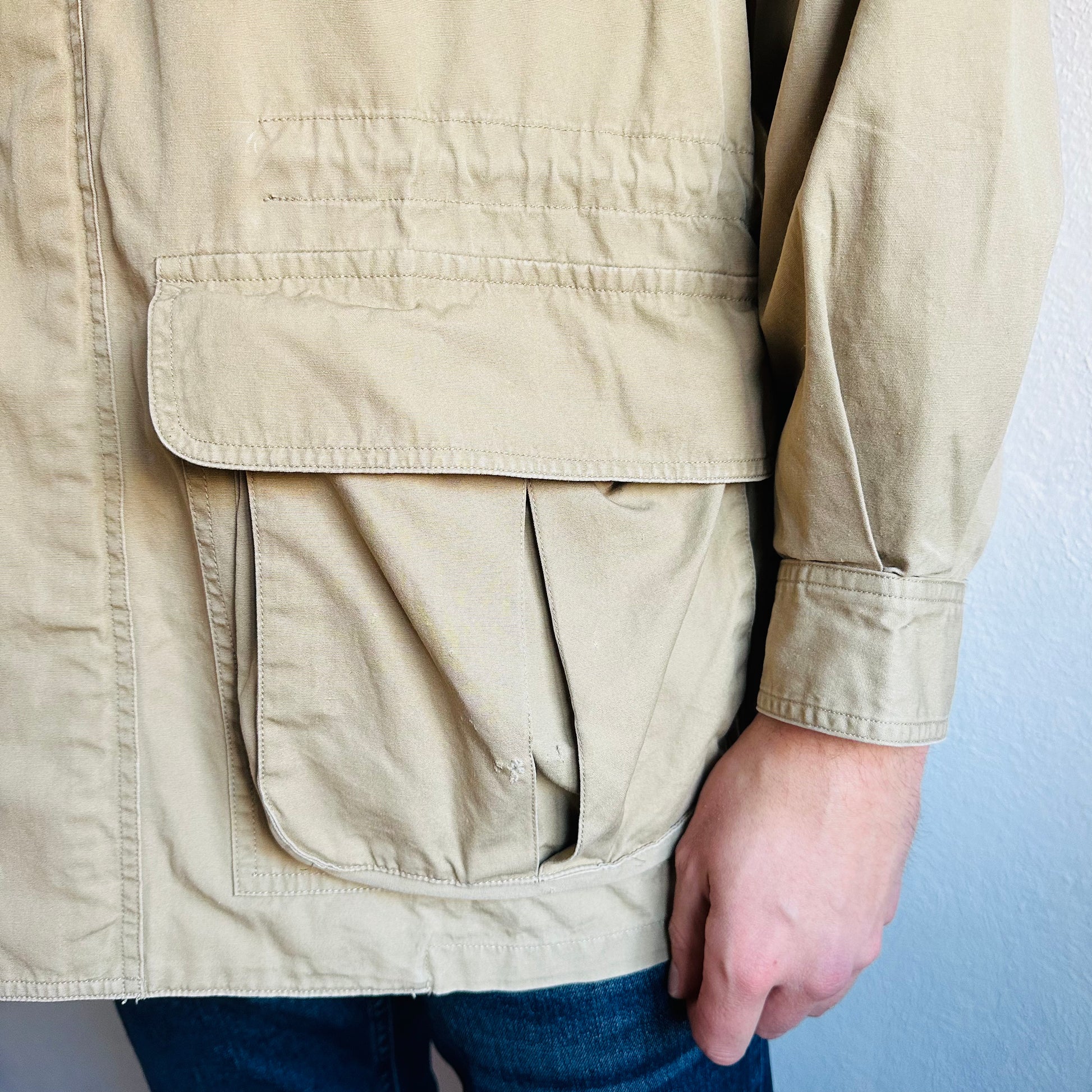 80'S VINTAGE BANANA REPUBLIC HUNTING JACKET // SIZE LARGE – SANGRE