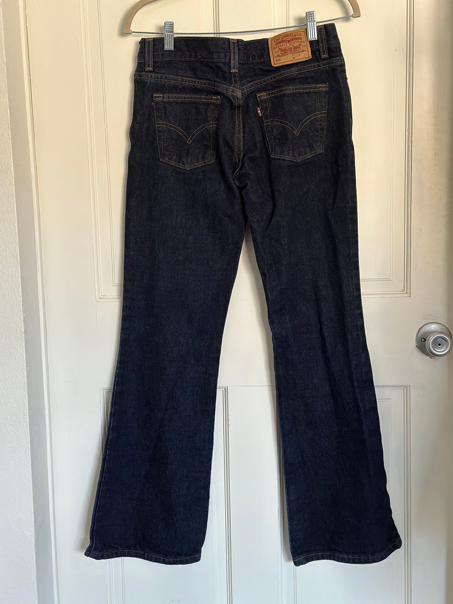 90'S VINTAGE LEVI’S 514 HIPHUGGER FLARED JEANS // SIZE 5