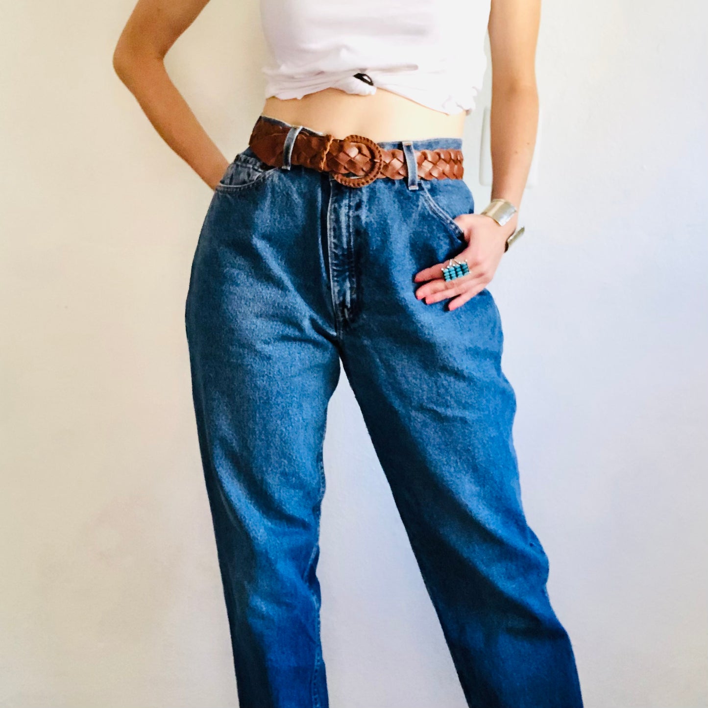 90'S VINTAGE LEVI’S 550 MOM JEANS // WAIST SIZE 30