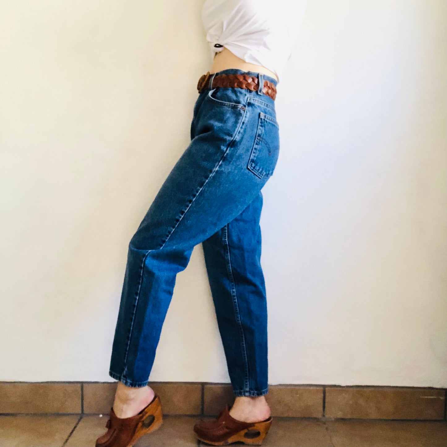 90'S VINTAGE LEVI’S 550 MOM JEANS // WAIST SIZE 30