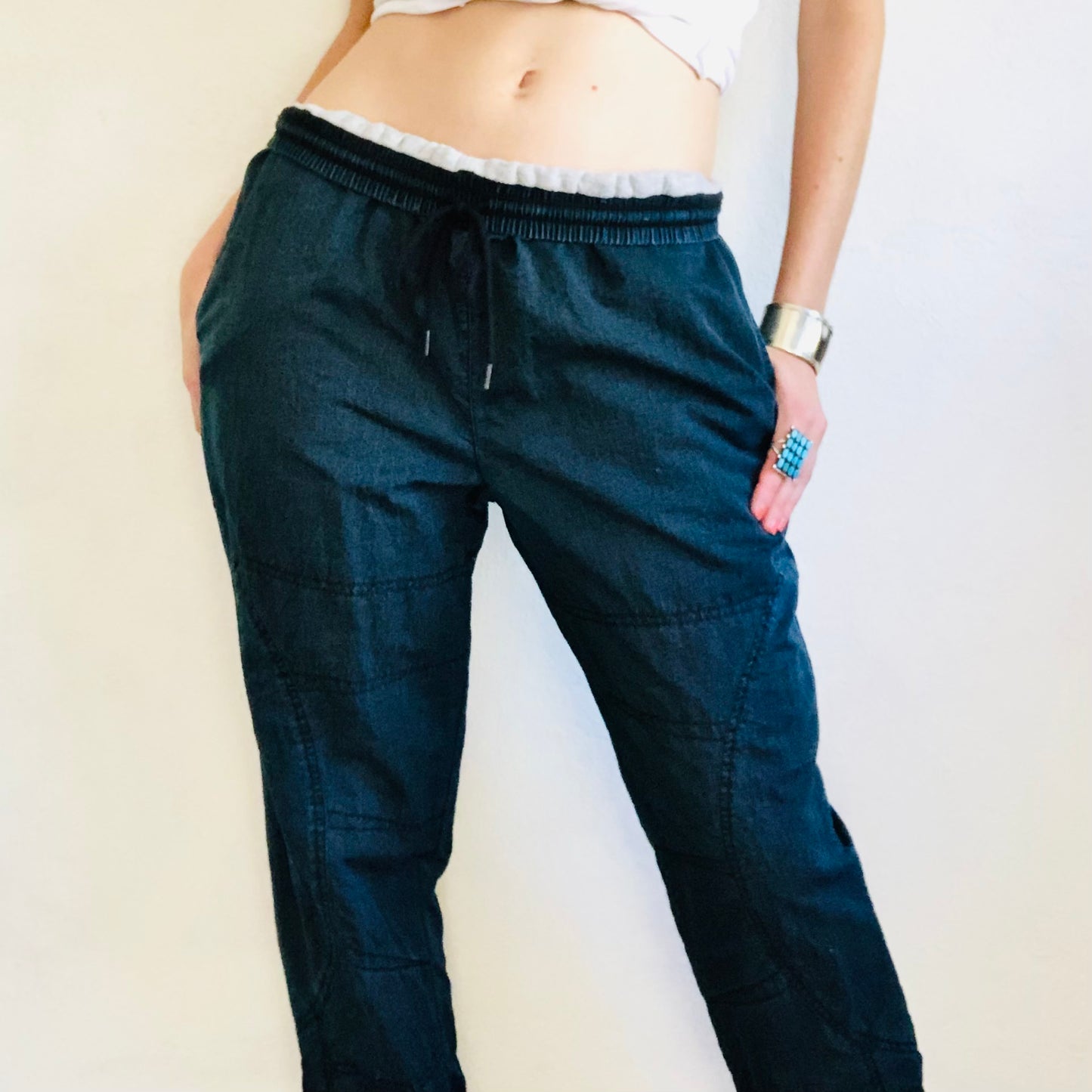 80'S VINTAGE IRIDESCENT JOGGER PANTS // WAIST SIZE 26