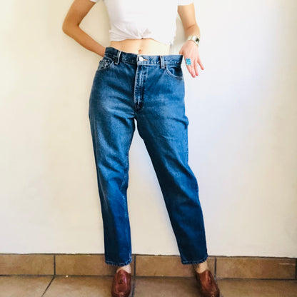 90'S VINTAGE LEVI’S 550 MOM JEANS // WAIST SIZE 30