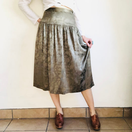 80's VINTAGE TAUPE SILK SKIRT // SIZE SMALL