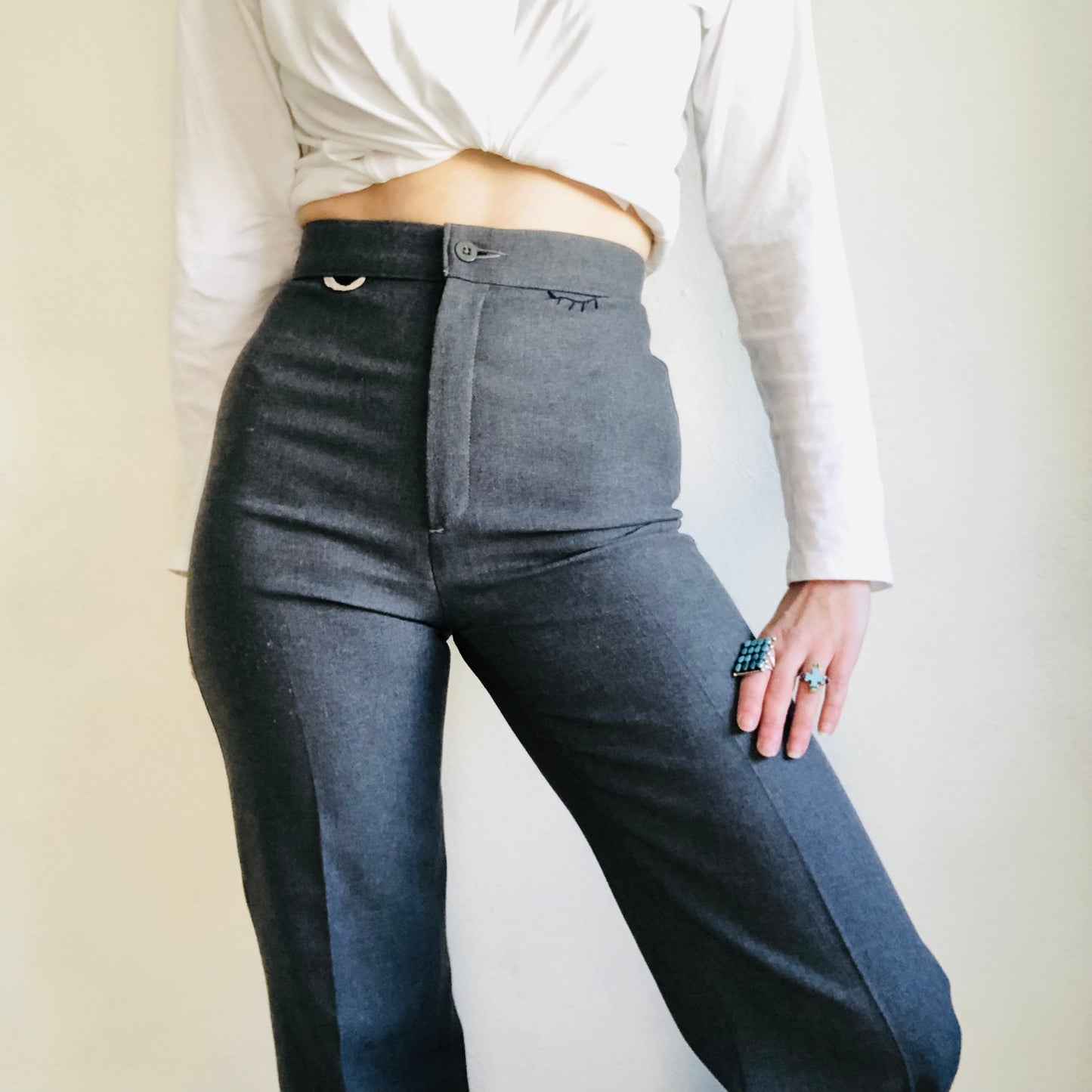 70’S VINTAGE GRAY HAND EMBROIDERED PANTS // WAIST SIZE 24